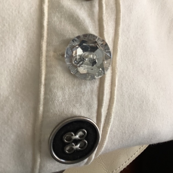 NEON BUDDHA Cream Ruffle Cardigan Ornamental Buttons Size S - Picture 11 of 15